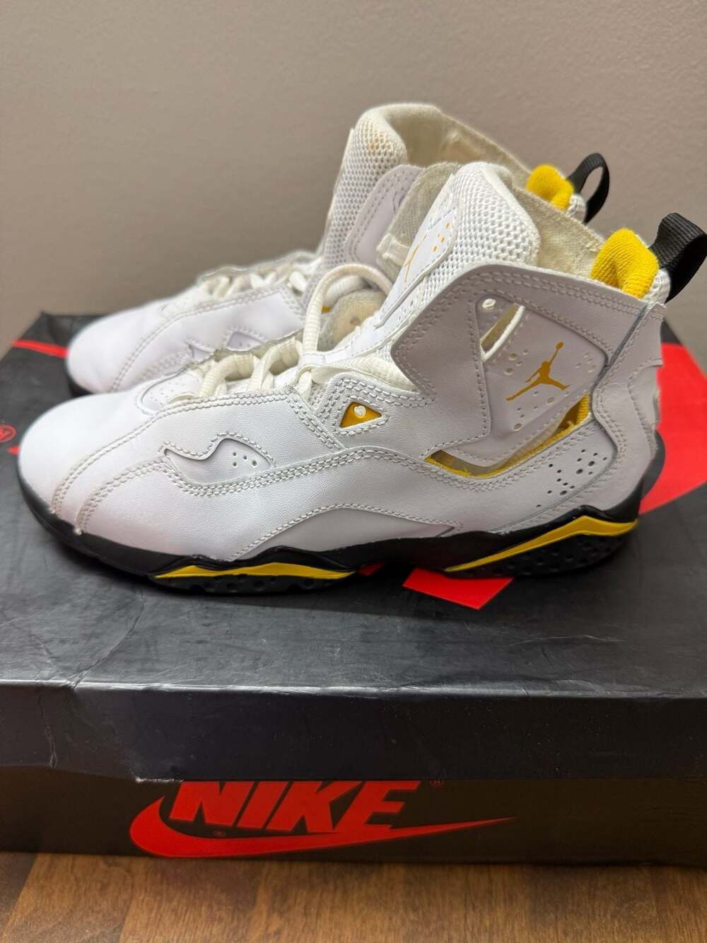 Jordan True Flight White/Black-Yellow Ochre Size 3Y Sneakers
